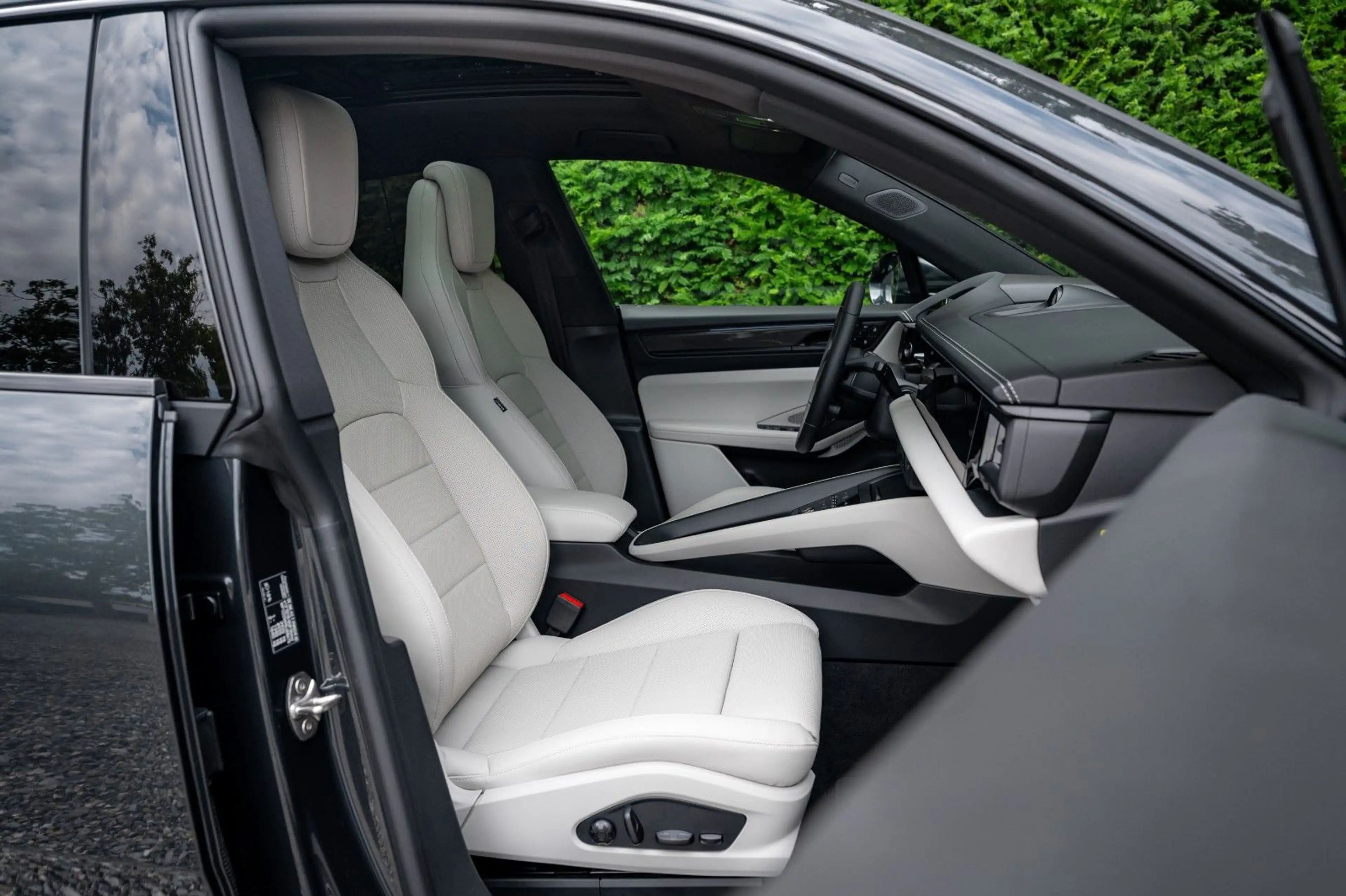 Porsche Macan 4 E 408PS | Werksgarantie | 1. Hd. — photo 10