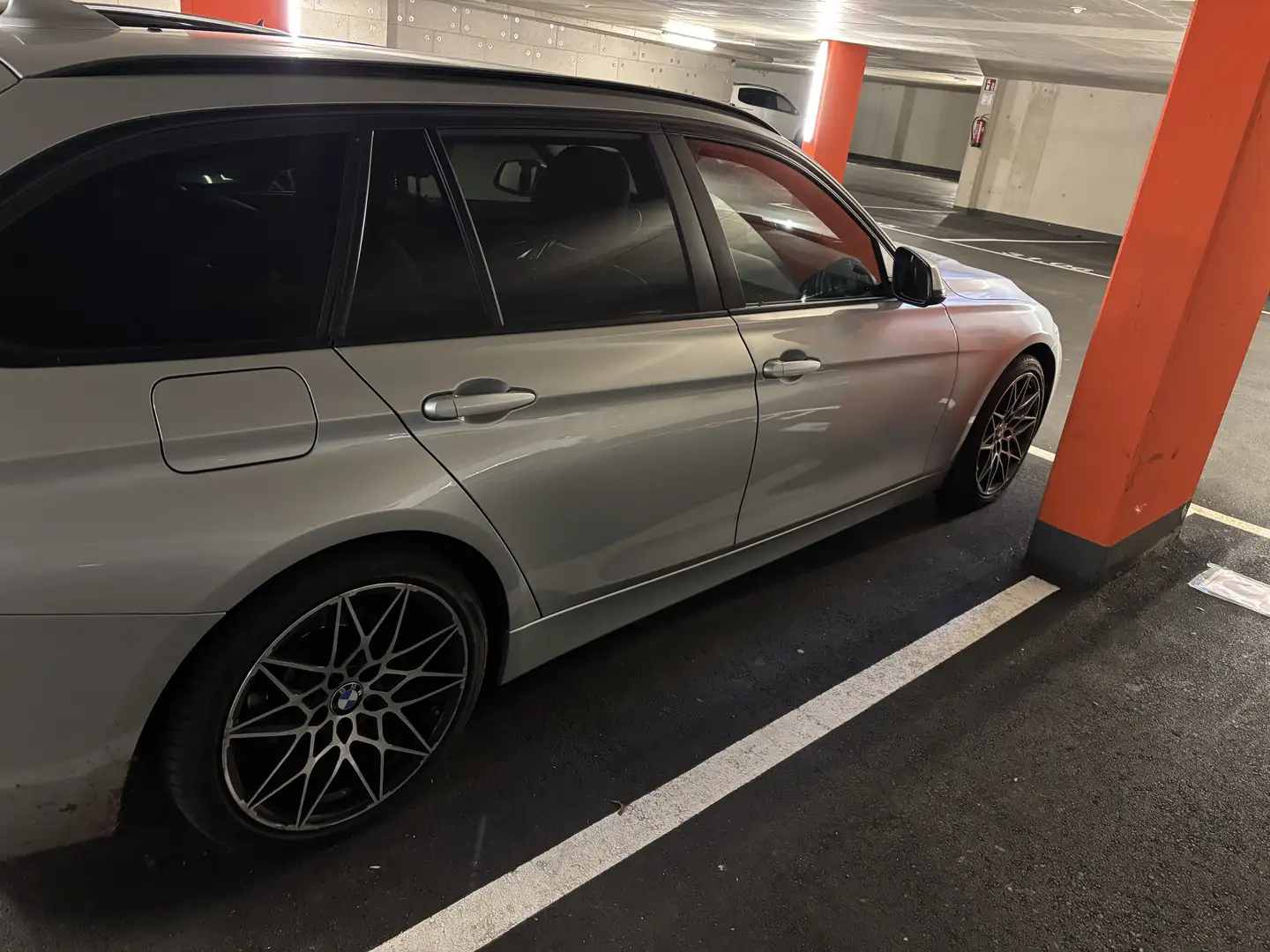 BMW 318 318d Touring Aut. - 2