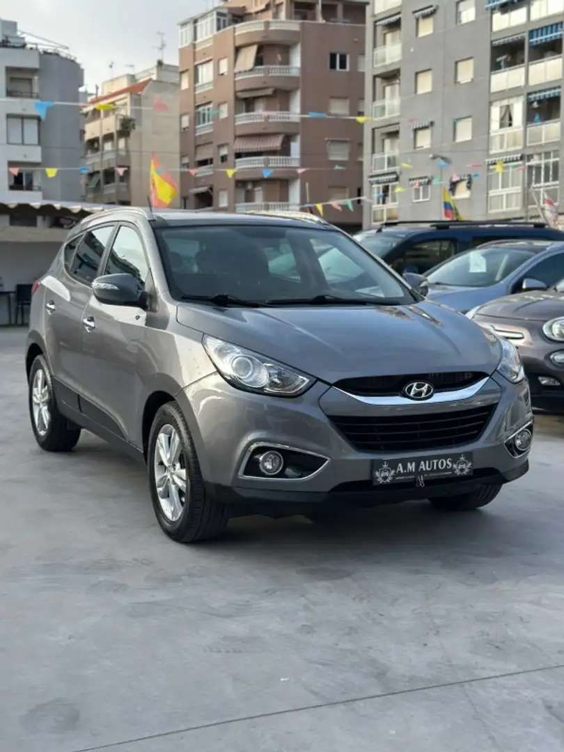 Hyundai iX35 2.0CRDI GLS Tecno 4x2 Gris - 1