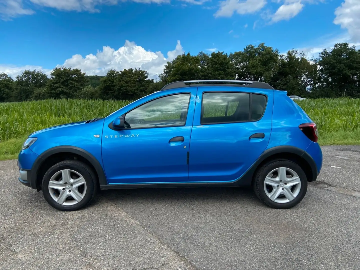 Dacia Sandero Sandero+dCi+90Laureate Blau - 2