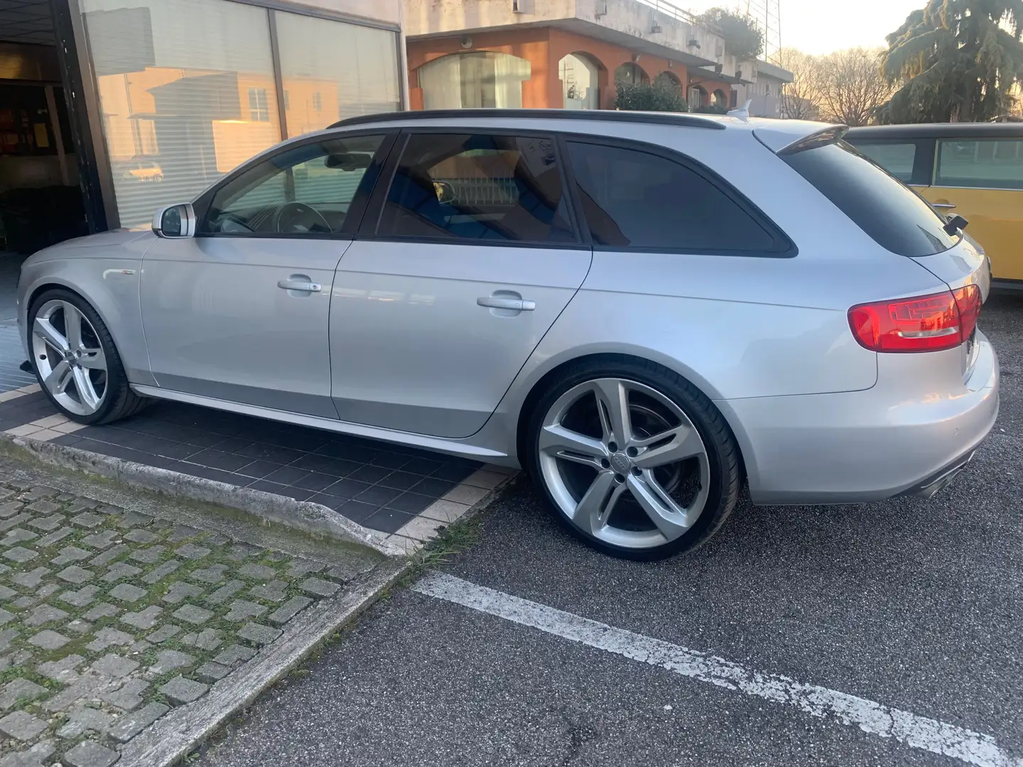 Audi A4 A4 Avant 2.0 tdi Ambiente multitronic fap Zilver - 1