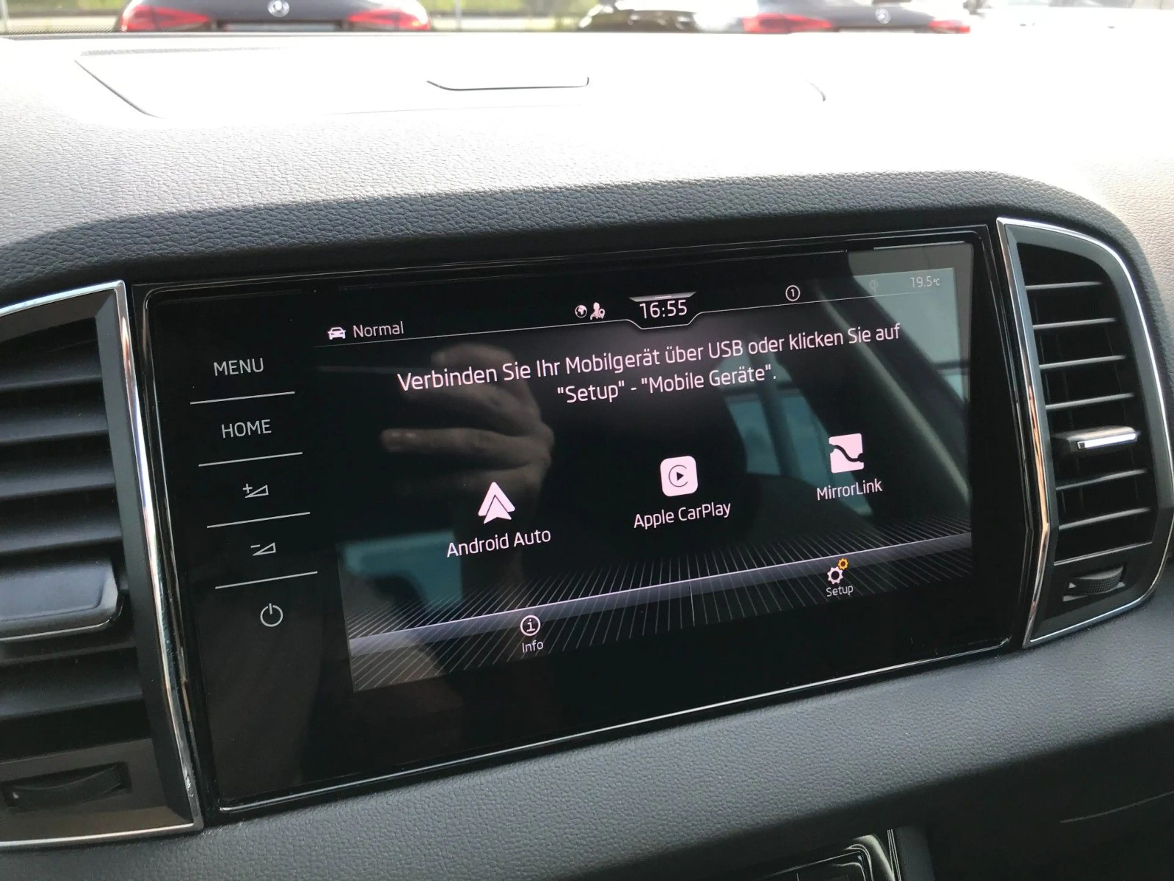 Skoda Karoq 1.5 TSI ACT Style DSG LED Kam Virtual 18" — photo 15
