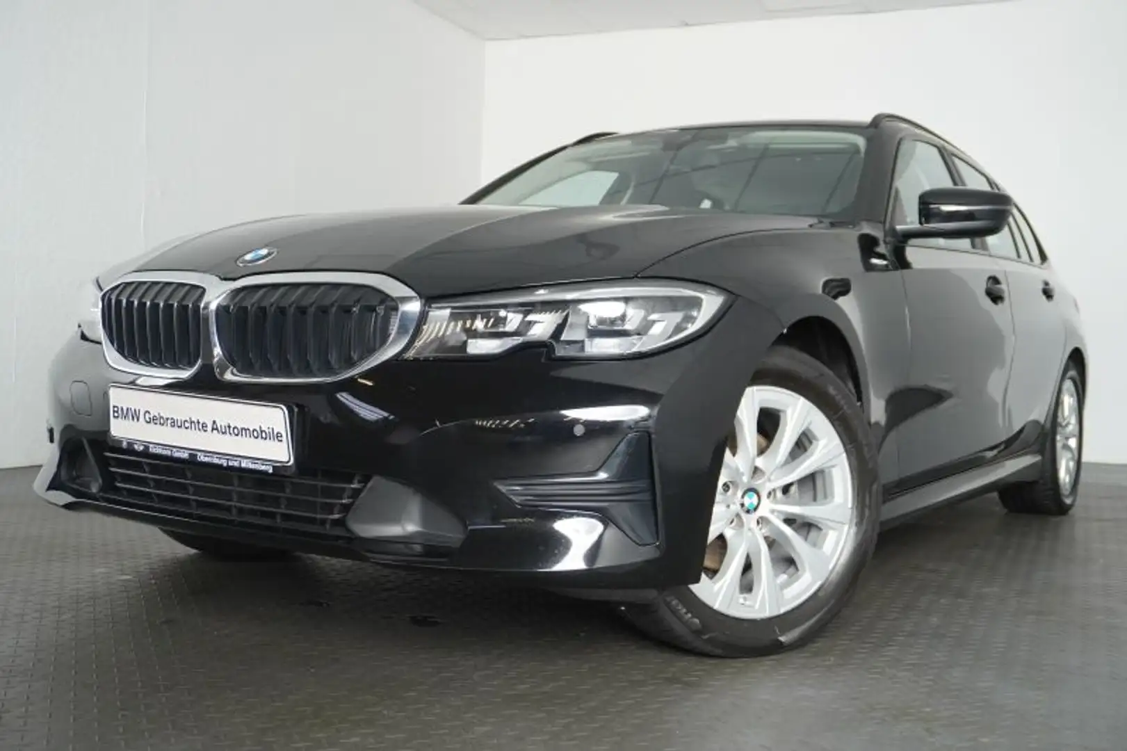 BMW 320 i Touring *LiveCockProf..ADVANTAGE-PAKET* Nero - 2
