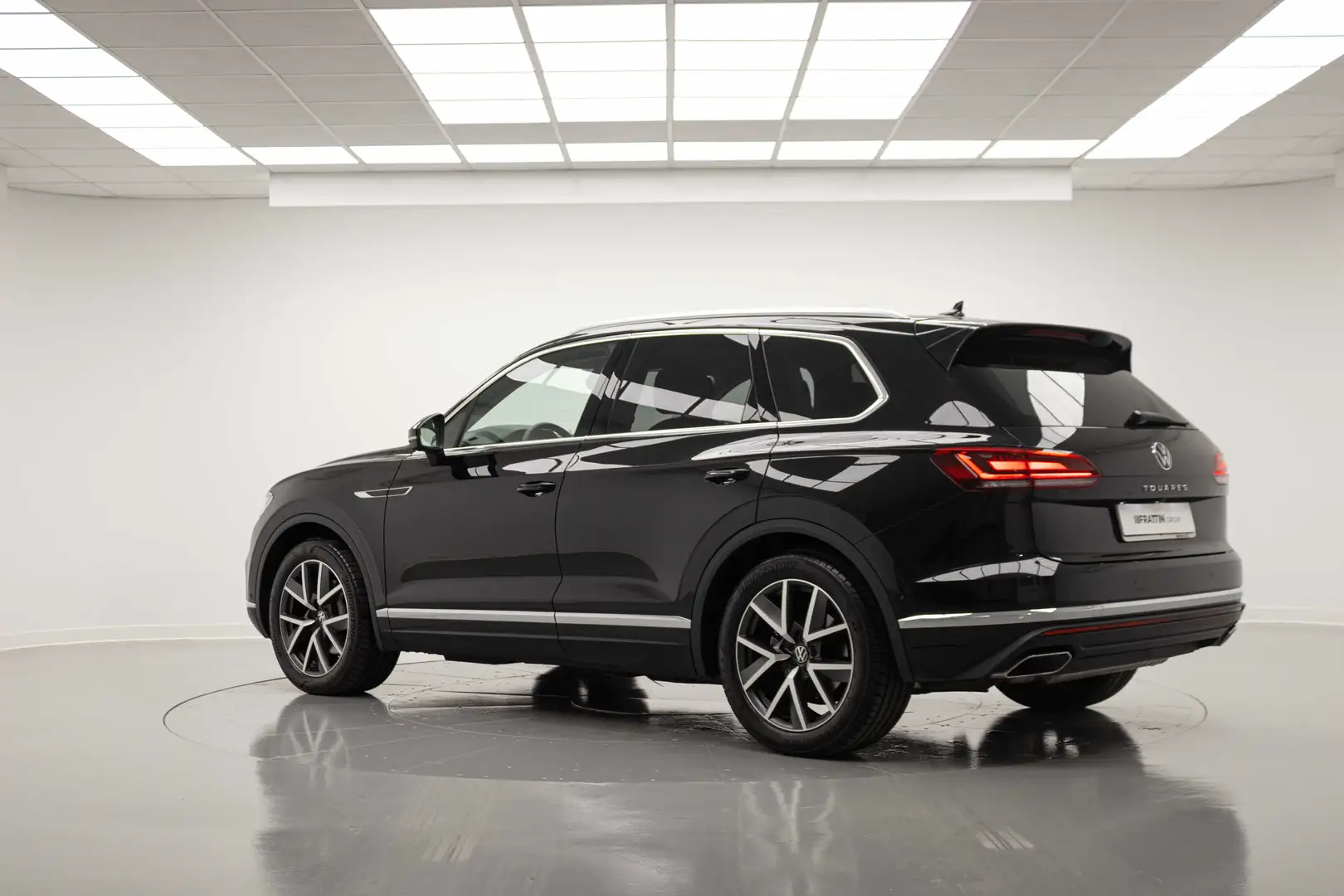 Volkswagen Touareg 3.0 V6 TDI SCR Elegance Nero - 2