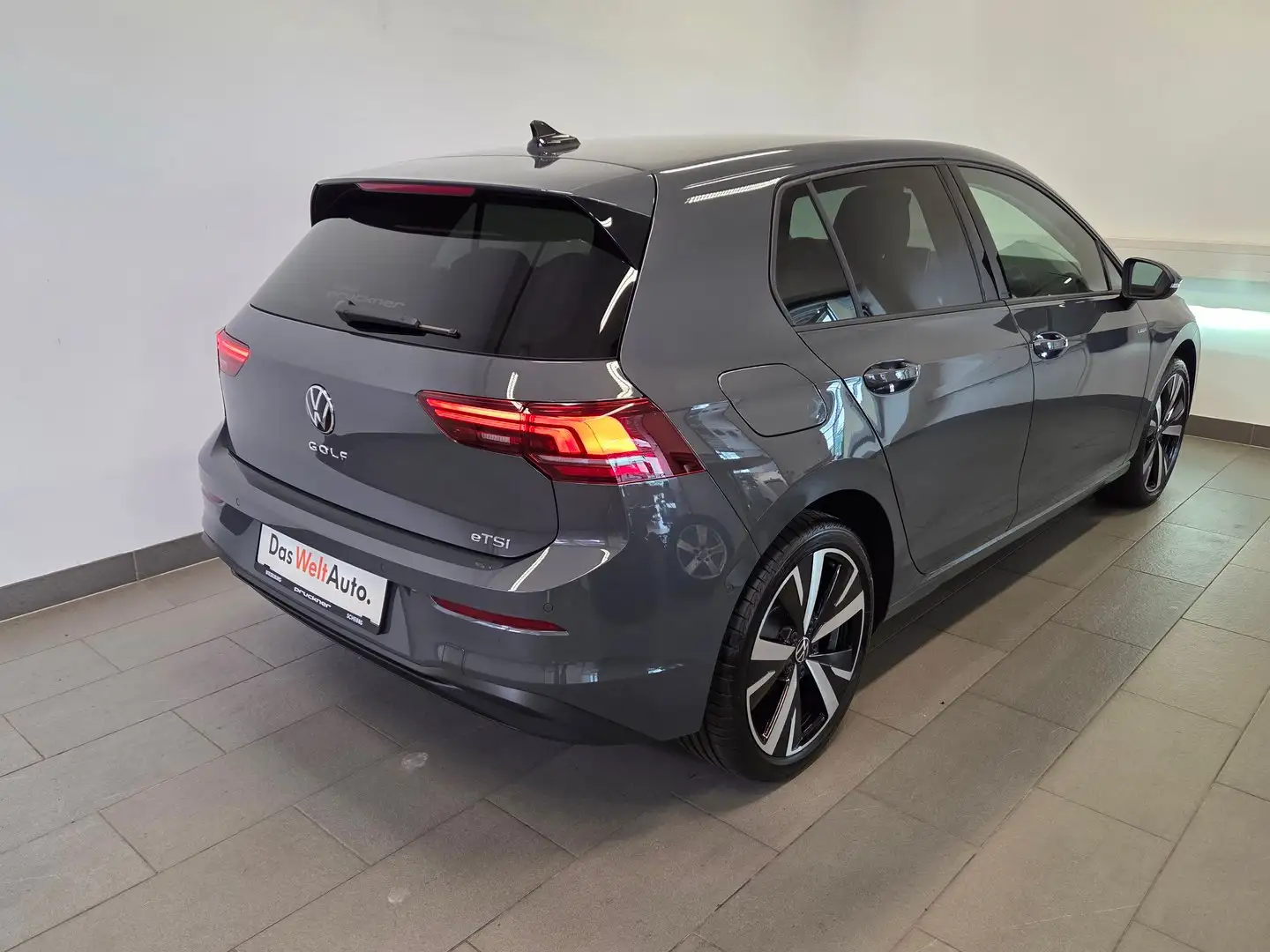 Volkswagen Golf Rabbit mHEV TSI DSG Grau - 2