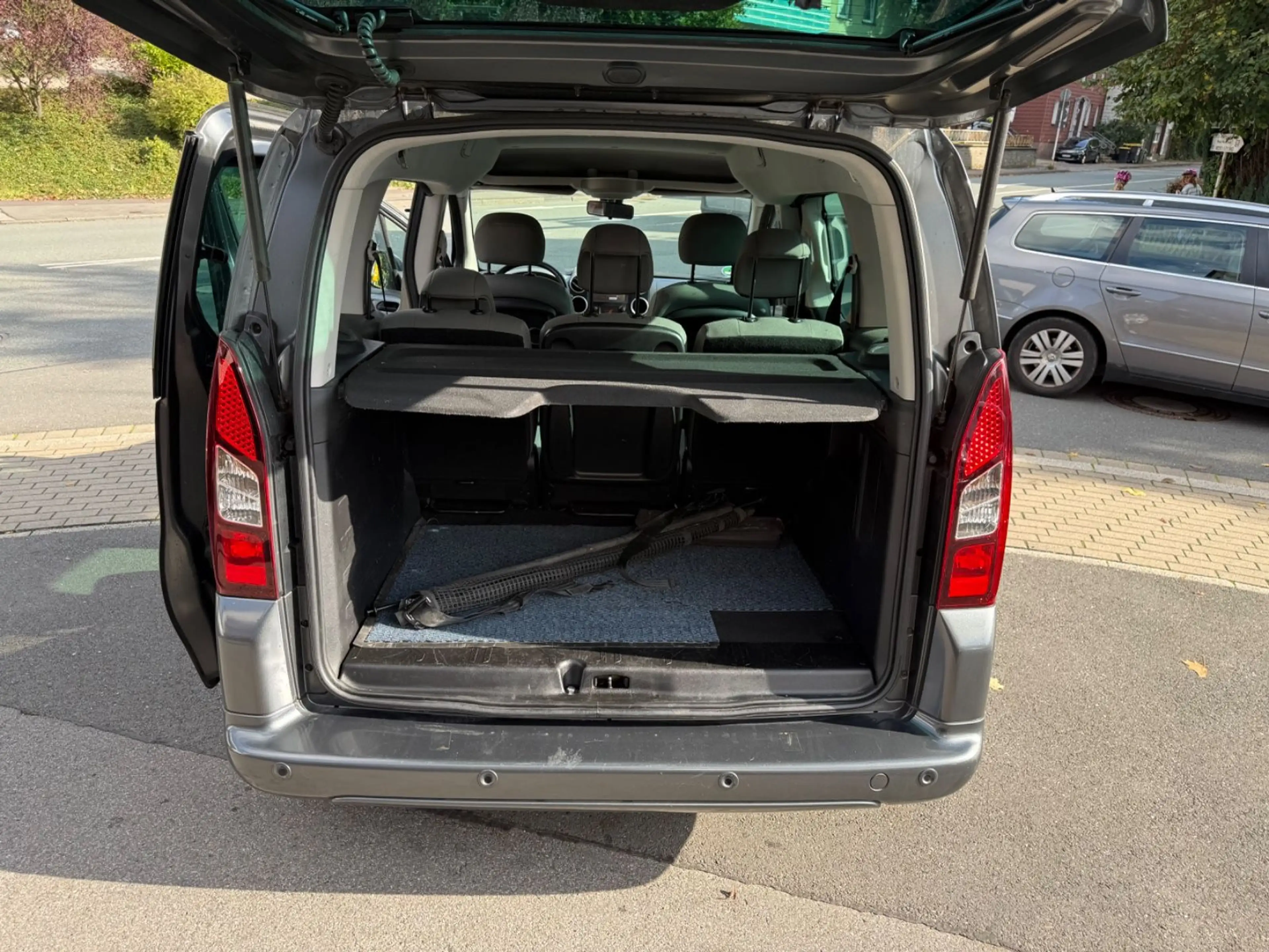Citroen Berlingo Kombi Selection Klima,PDC.R.Kamera,2.Ha — photo 21