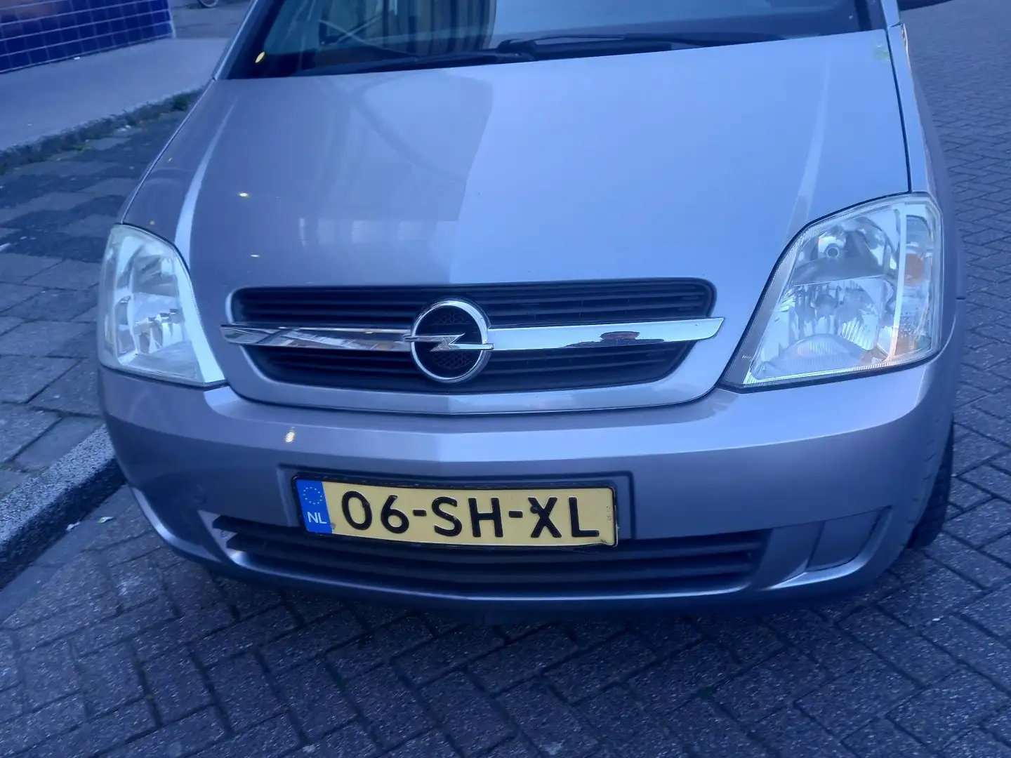 Opel Meriva 1.6-16V Essentia Grijs - 1
