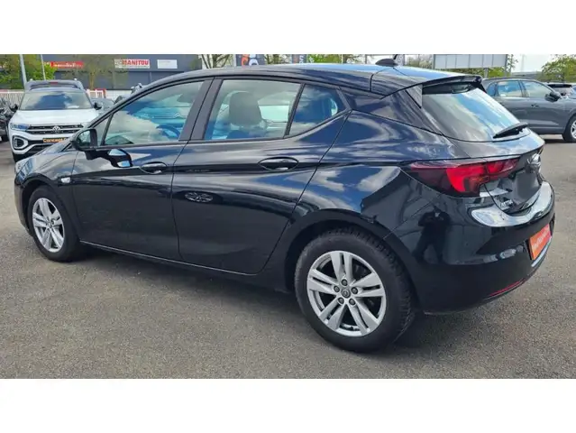 Opel Astra view 17