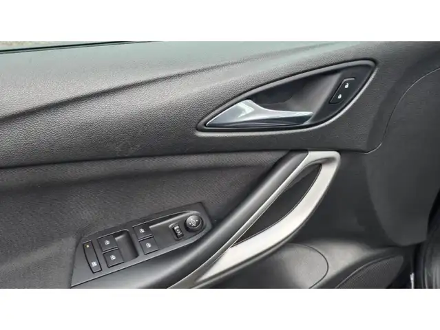 Opel Astra view 24
