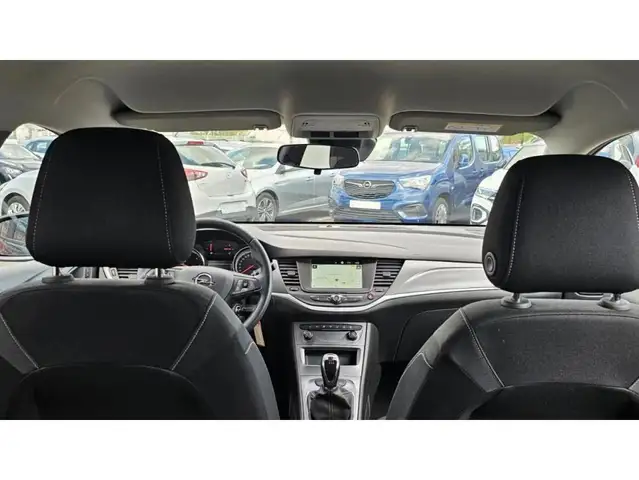 Opel Astra view 14