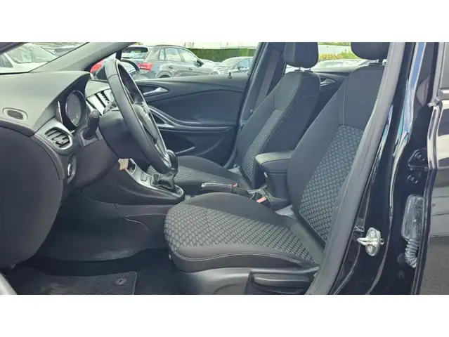 Opel Astra view 12