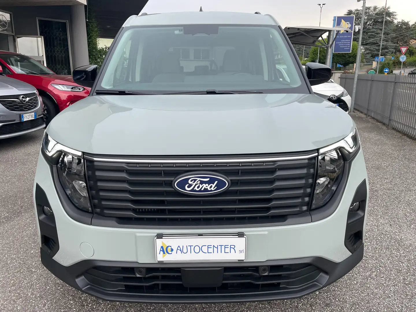 Ford Tourneo Courier Titanium 1.0 Ecoboost 125 CV M6 Verde - 2