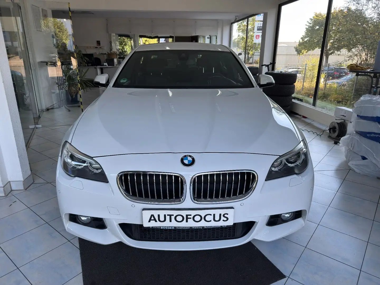 BMW 530 d Lim.*M Paket Blanc - 2