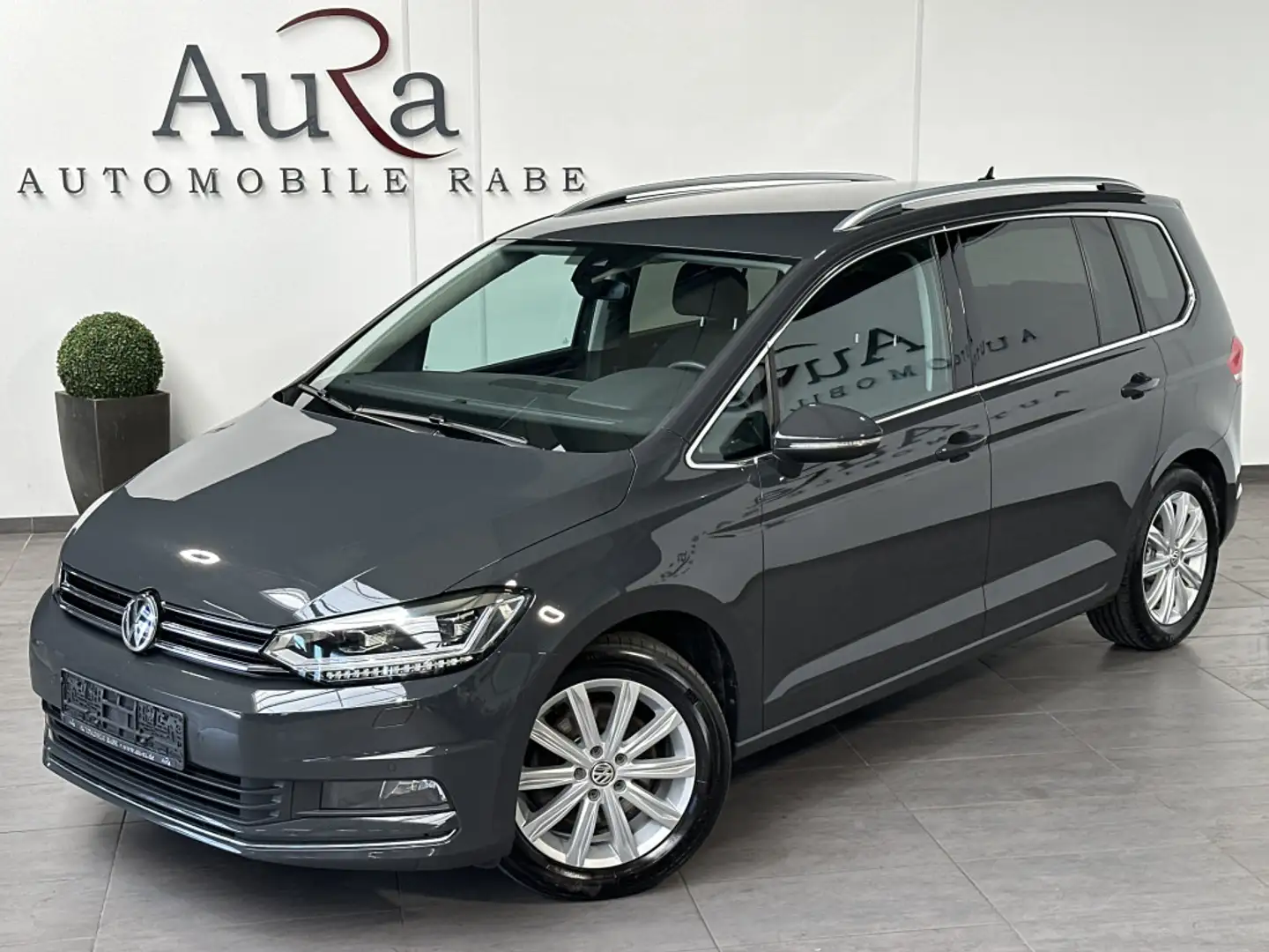 Volkswagen Touran 2.0 TDI DSG Highline NAV+LED+AHK+ACC+KAM Сірий - 2