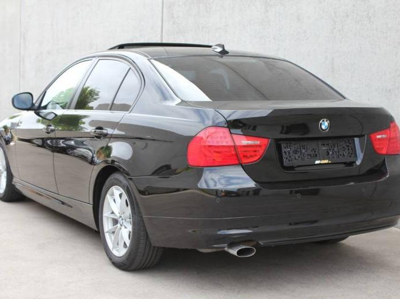 BMW 318 318i Berline/Pdc/Leder/Navi/bluetooth — photo 4