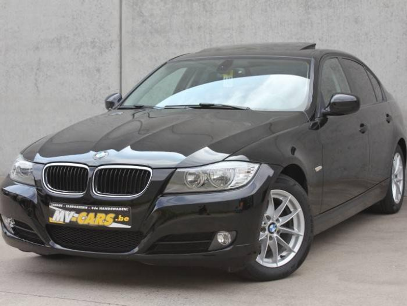 BMW 318 318i Berline/Pdc/Leder/Navi/bluetooth — photo 2