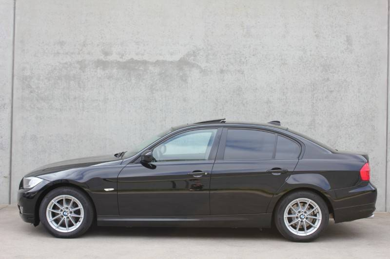 BMW 318 318i Berline/Pdc/Leder/Navi/bluetooth — photo 3