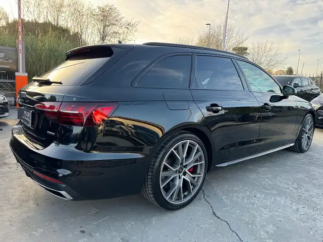 Audi A4 view 13