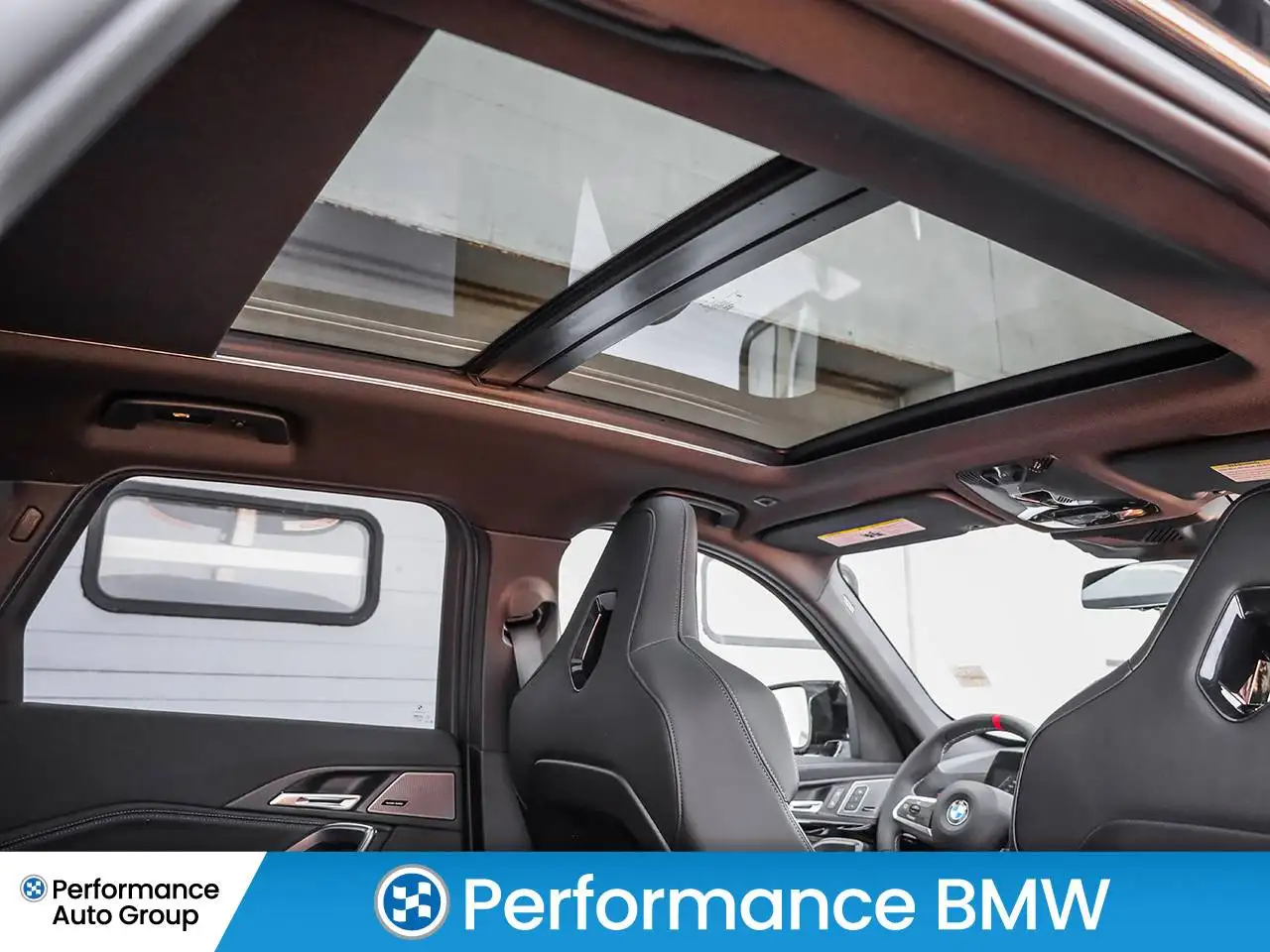 BMW X1 снимка BMW X1