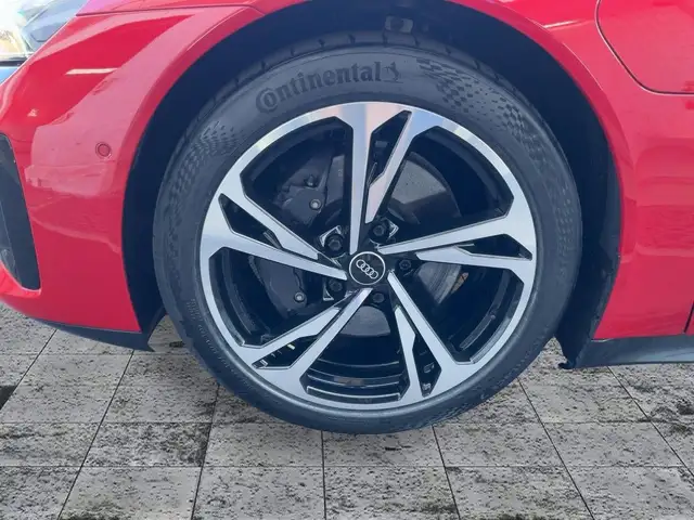Audi e-tron GT view 8