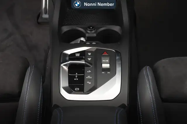 BMW 1 Series view 12