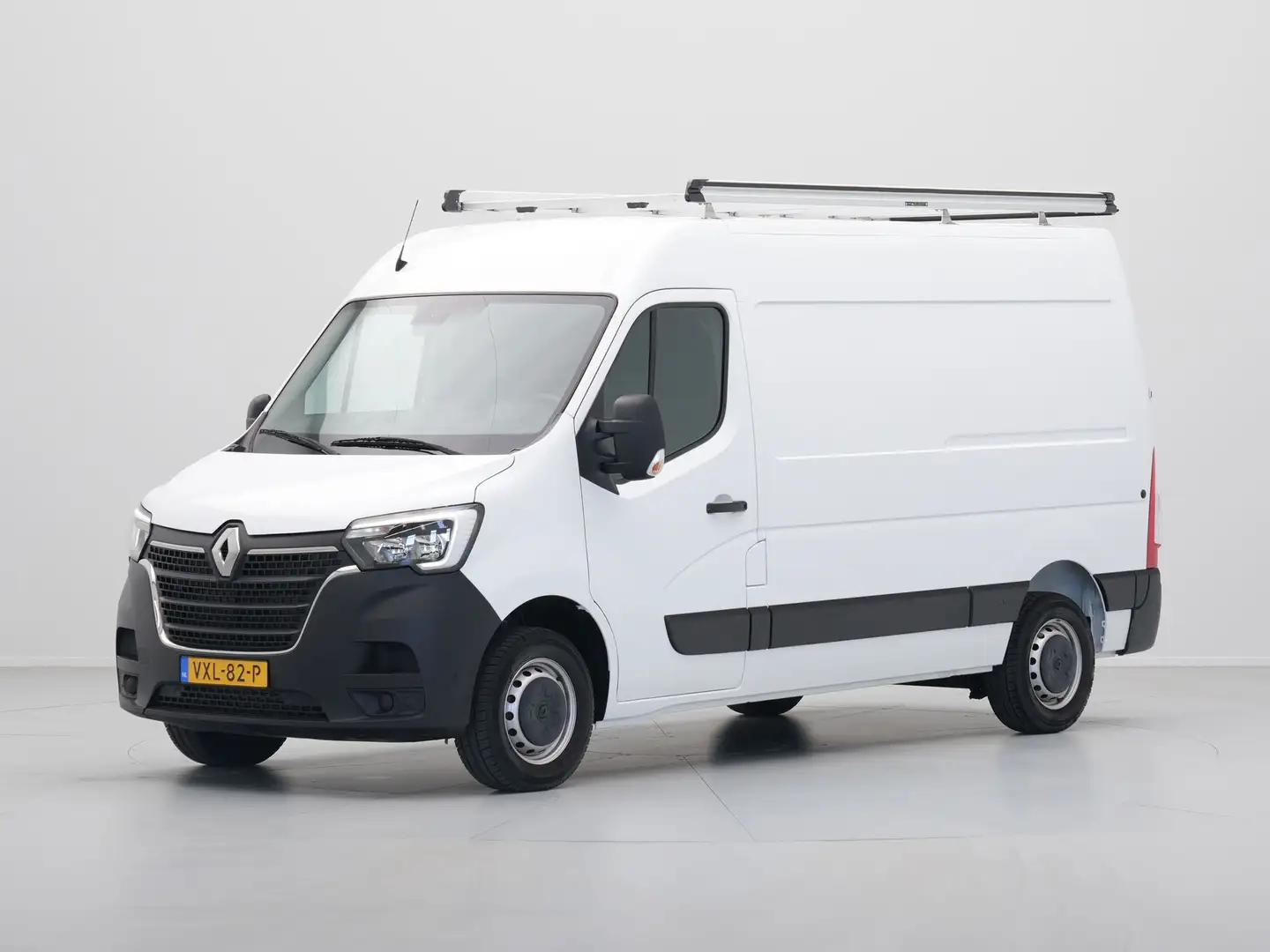 Renault Master T35 2.3 dCi 135 L2H2 Comfort Navigatie Trekhaak Ai Wit - 2