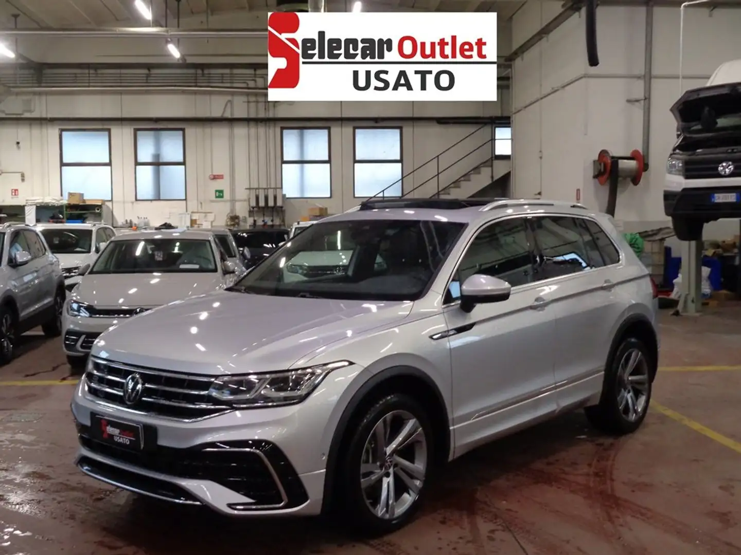 Volkswagen Tiguan 2.0 TDI 200CV 4MOTION DSG R-Line Zilver - 1