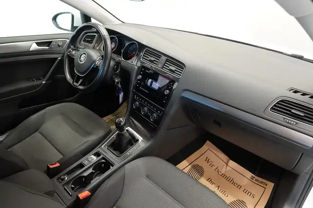 Volkswagen Golf view 19
