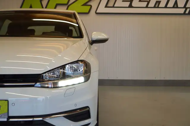 Volkswagen Golf view 10