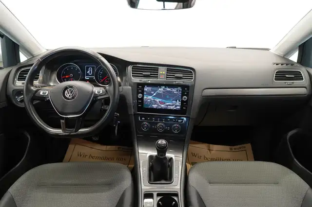 Volkswagen Golf view 21