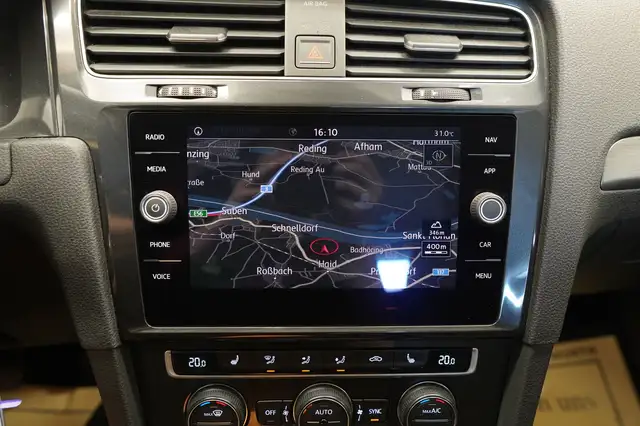 Volkswagen Golf view 27