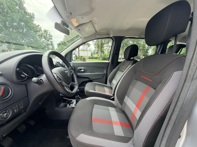 Dacia Lodgy 1.3 TCe Tech Road | 7 Persoons | Camera | Navigati — photo 3