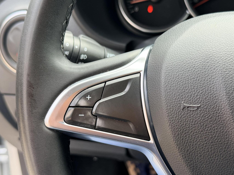 Dacia Lodgy 1.3 TCe Tech Road | 7 Persoons | Camera | Navigati — photo 9
