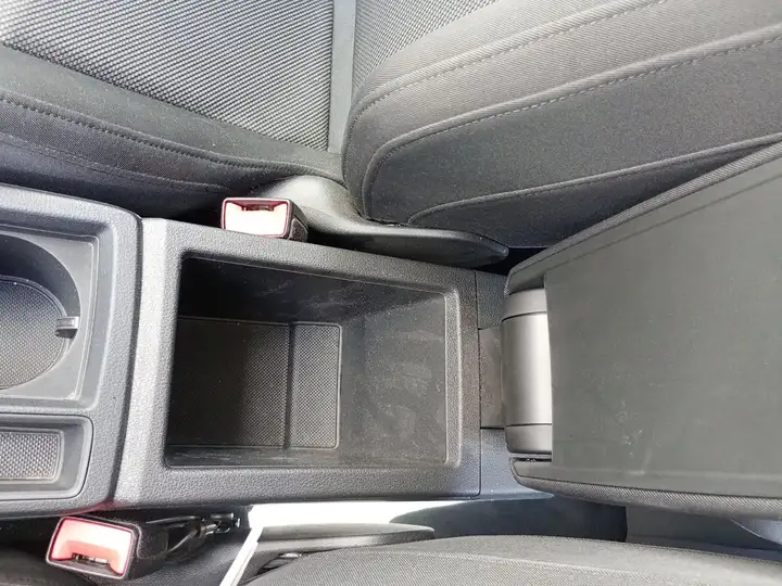 Audi Q3 2020, foto 33