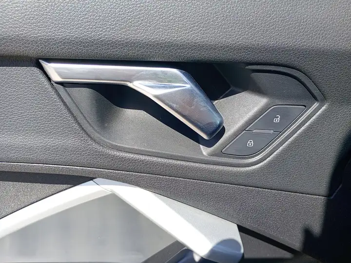 Audi Q3 2020, foto 21