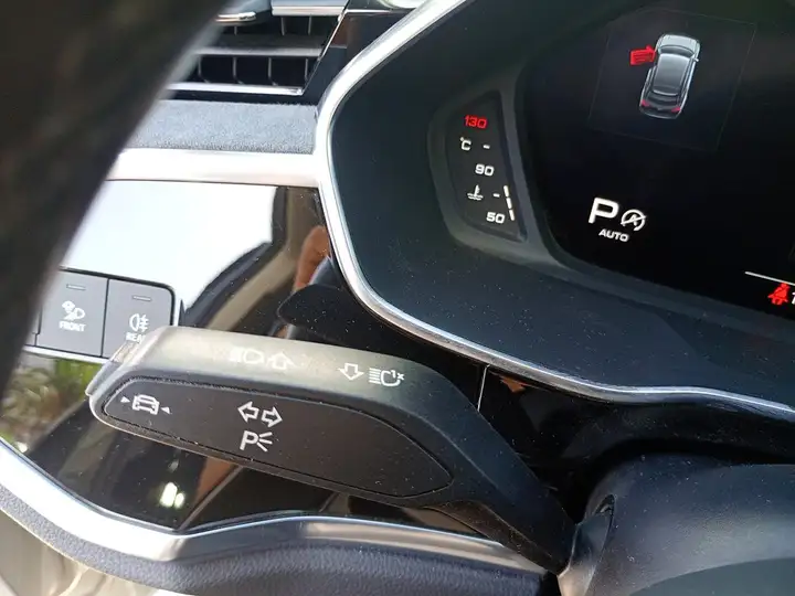Audi Q3 2020, foto 23