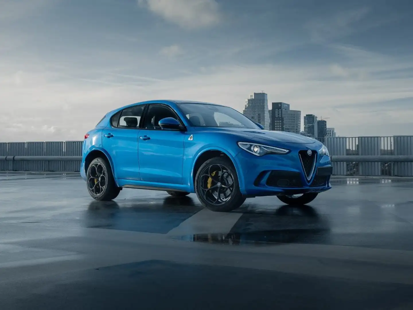 Alfa Romeo Stelvio 2.9 V6T AWD Quadrifoglio Blauw - 1
