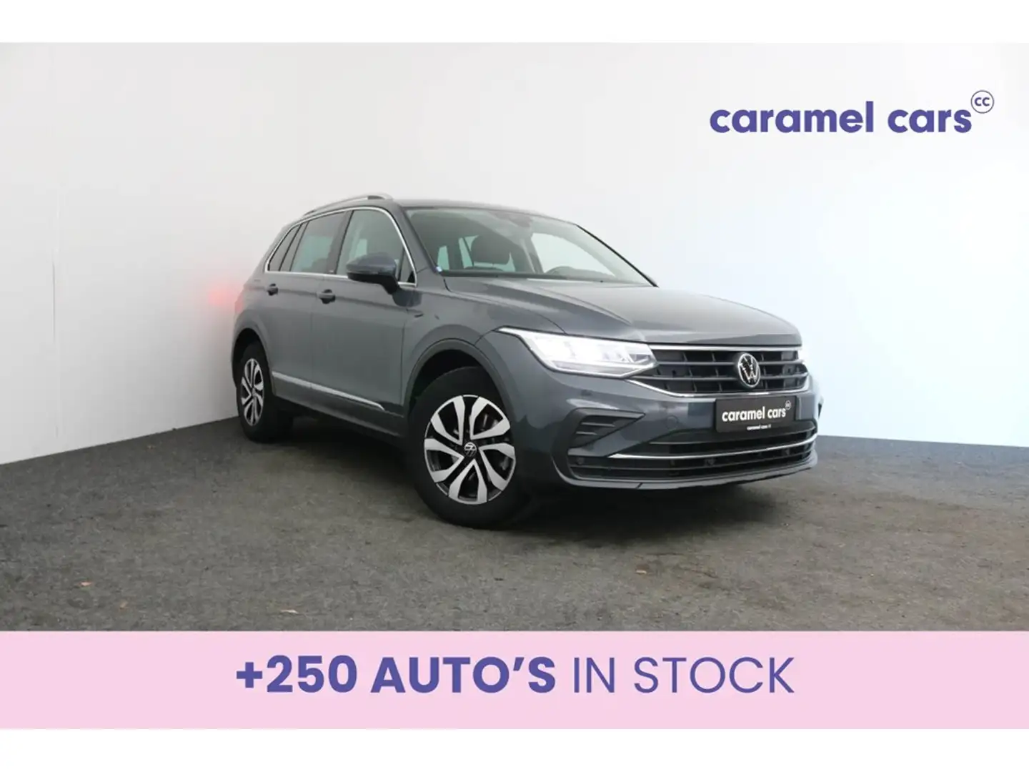 Volkswagen Tiguan 2.0D AUTOMAAT ACTIVE *DAB*GPS*CARPLAY*CAMERA ACHTE Gris - 1
