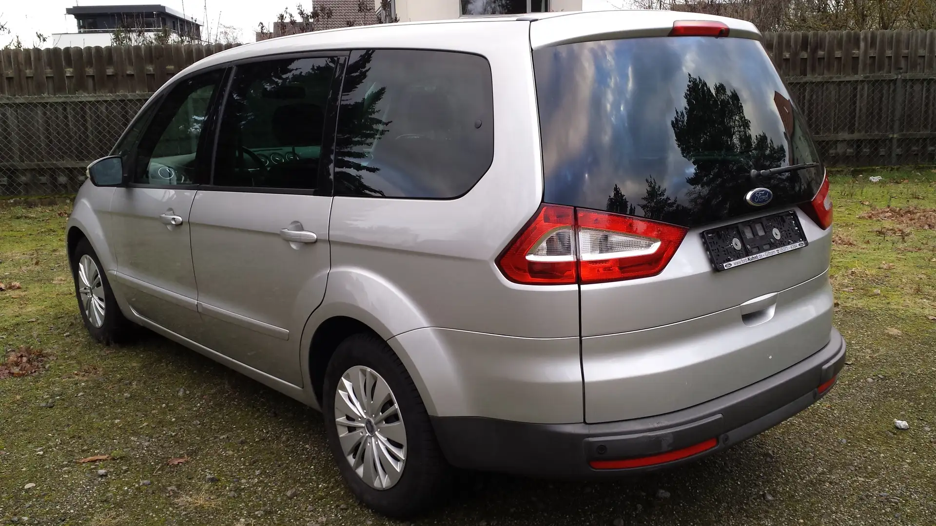 Ford Galaxy Galaxy Diesel 2.0 TDCi DPF Trend Grau - 2