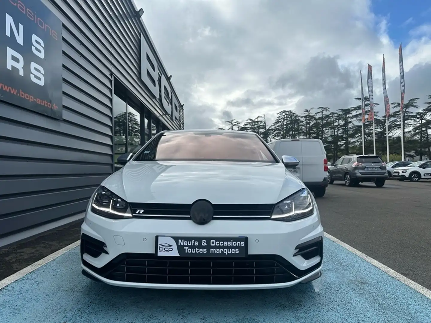 Volkswagen Golf 2.0 TSI 300CH R 4MOTION DSG7 EURO6D-T 5P Weiß - 2