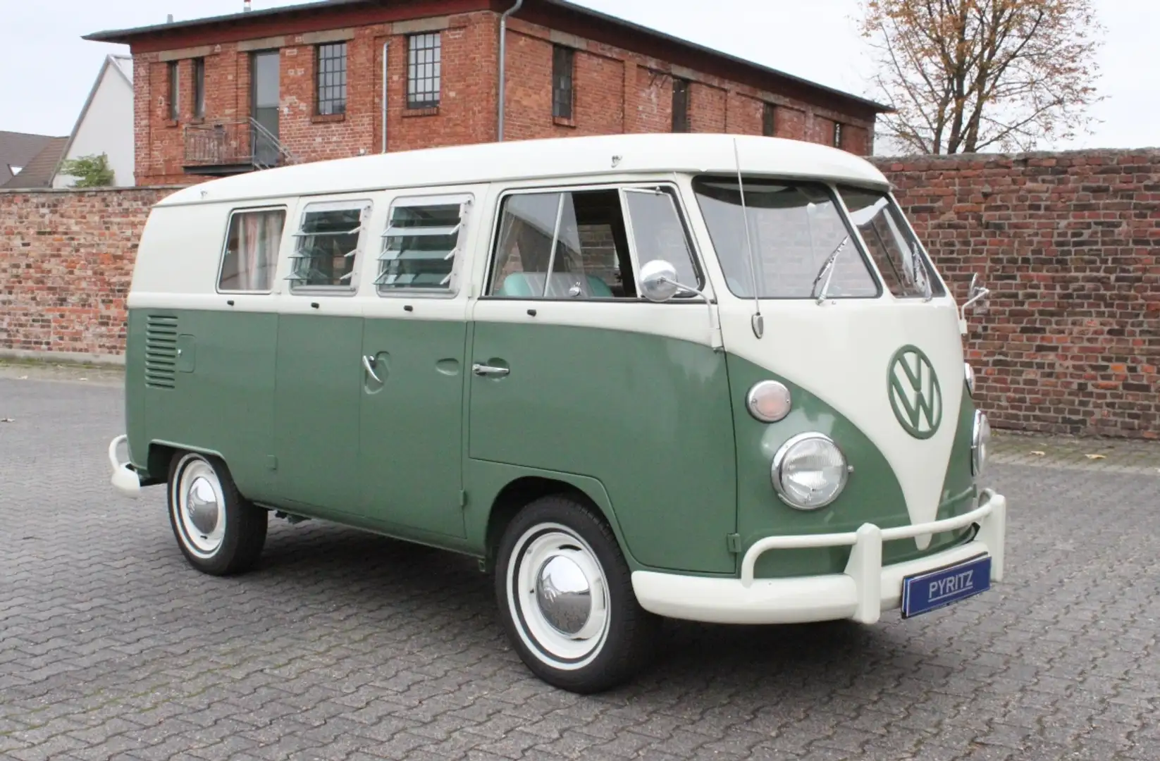 Volkswagen Bus T 1 Camper Groen - 1