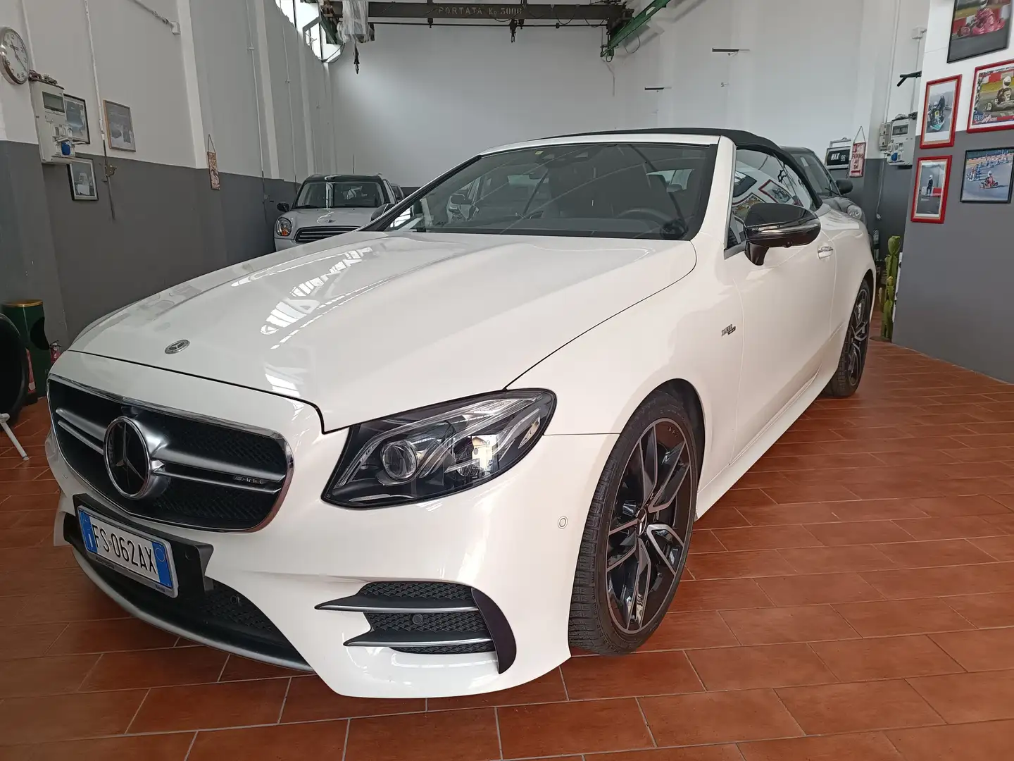 Mercedes-Benz E 53 AMG Cabrio eq-boost 4matic Bílá - 1