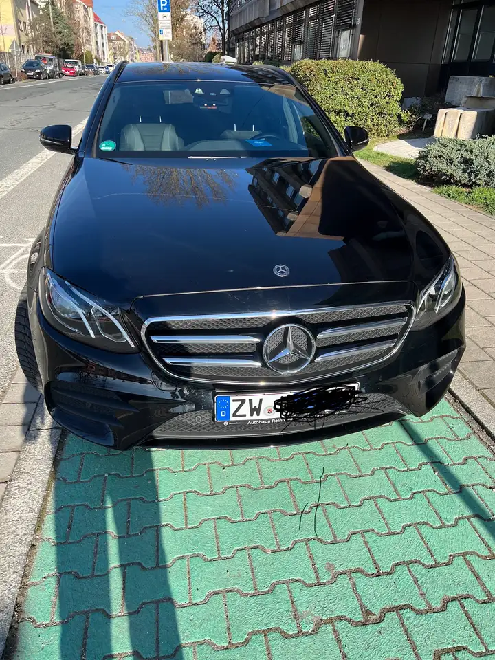 Mercedes-Benz E 300