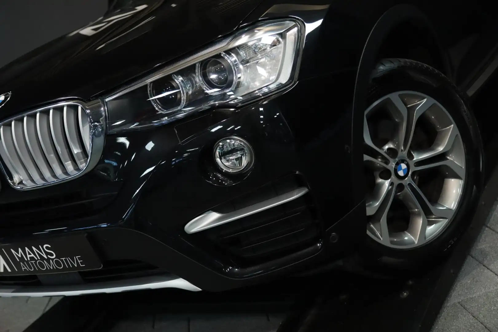 BMW X4 XDrive20i / PANODAK / HUD / KEYLESS / DODEHOEK / M Nero - 2