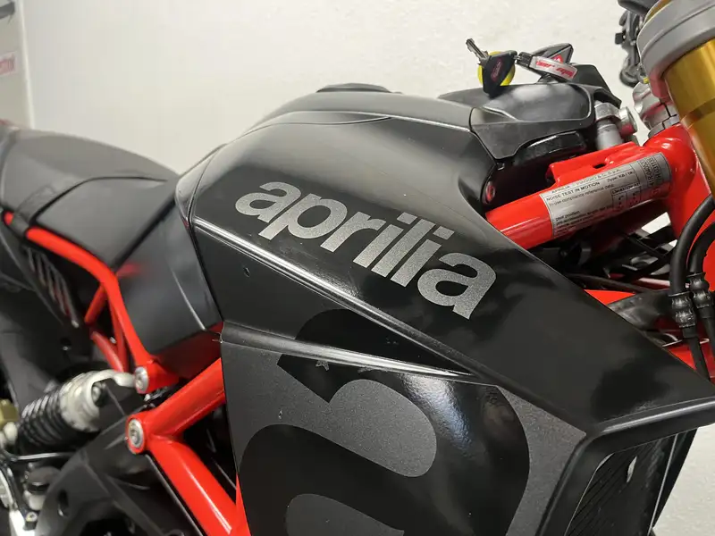Aprilia Dorsoduro - foto 3