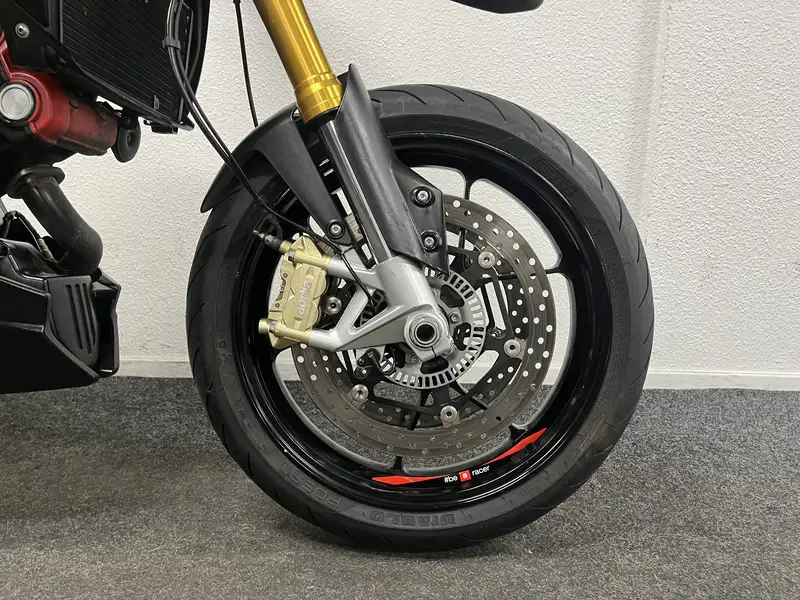 Aprilia Dorsoduro - foto 6