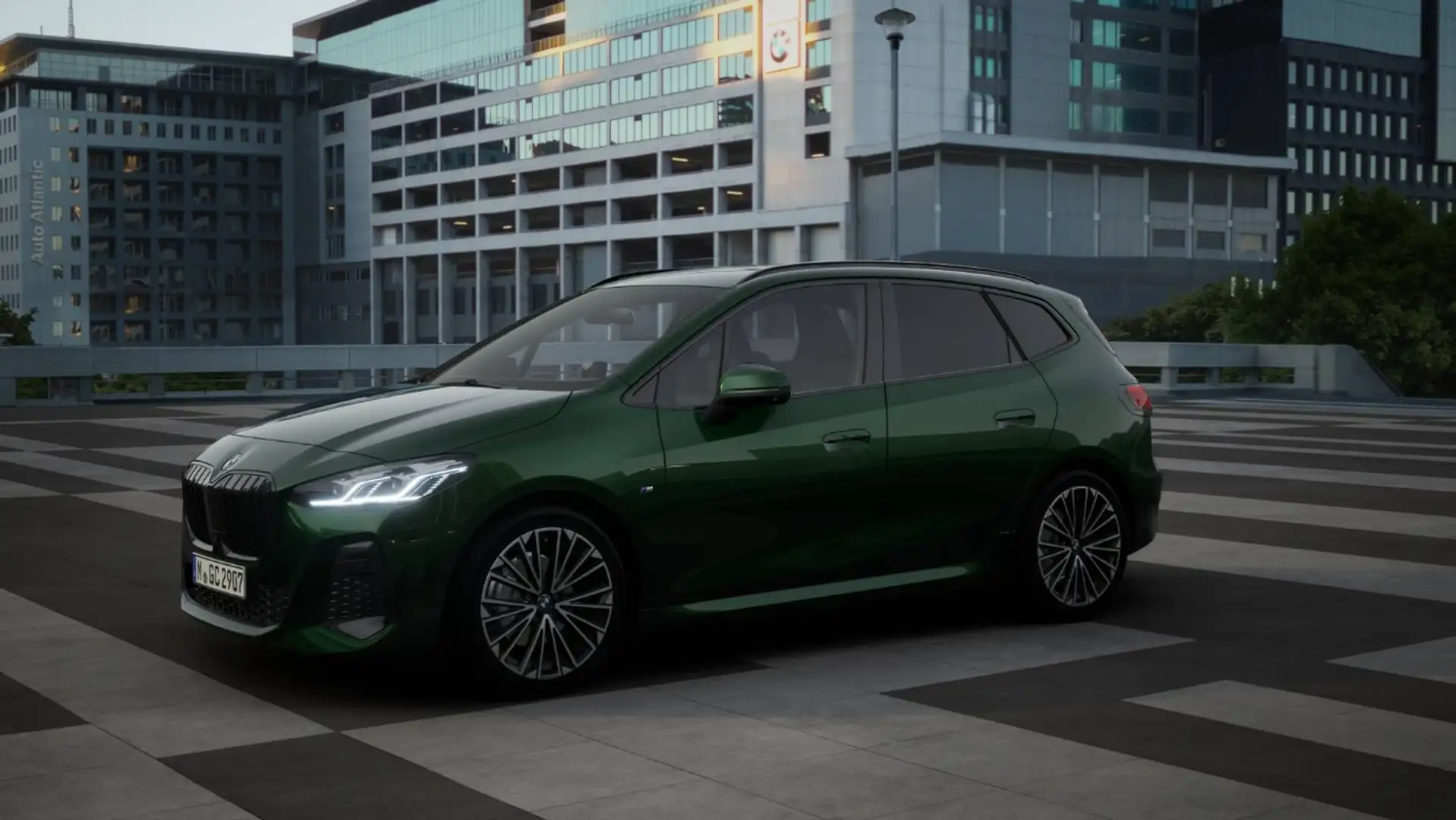 BMW 220 i Active Tourer Aut. ///M-Sport ACC 360° AHK HiFi Grün - 1