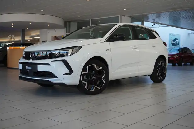 Opel Grandland X view 4