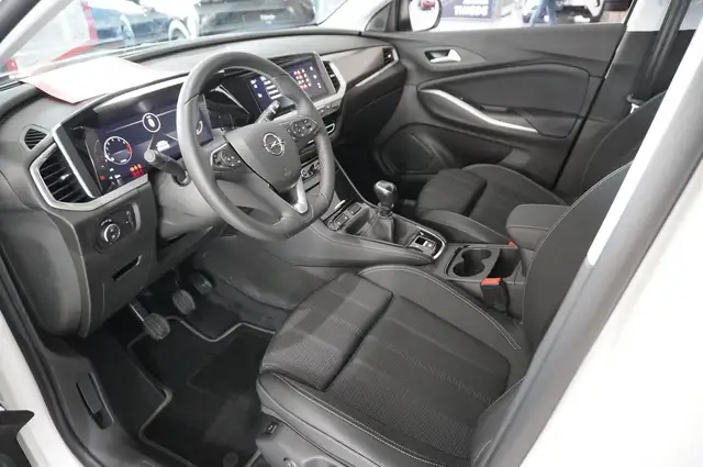 Opel Grandland X view 14