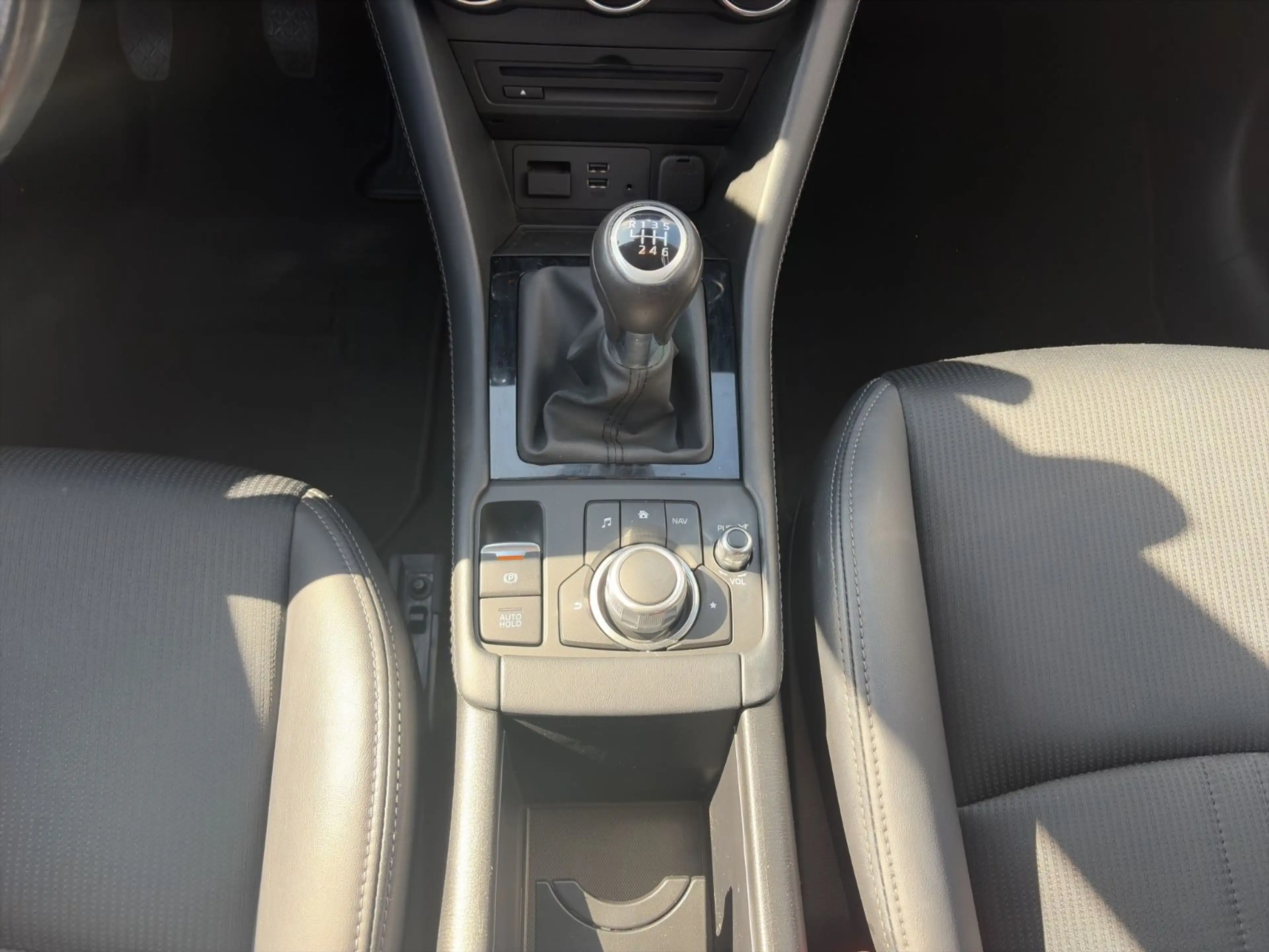 Mazda CX-3 Sports-Line*LED*Navi*RFK*HUD*SHZ*PDC*Leder* — photo 13